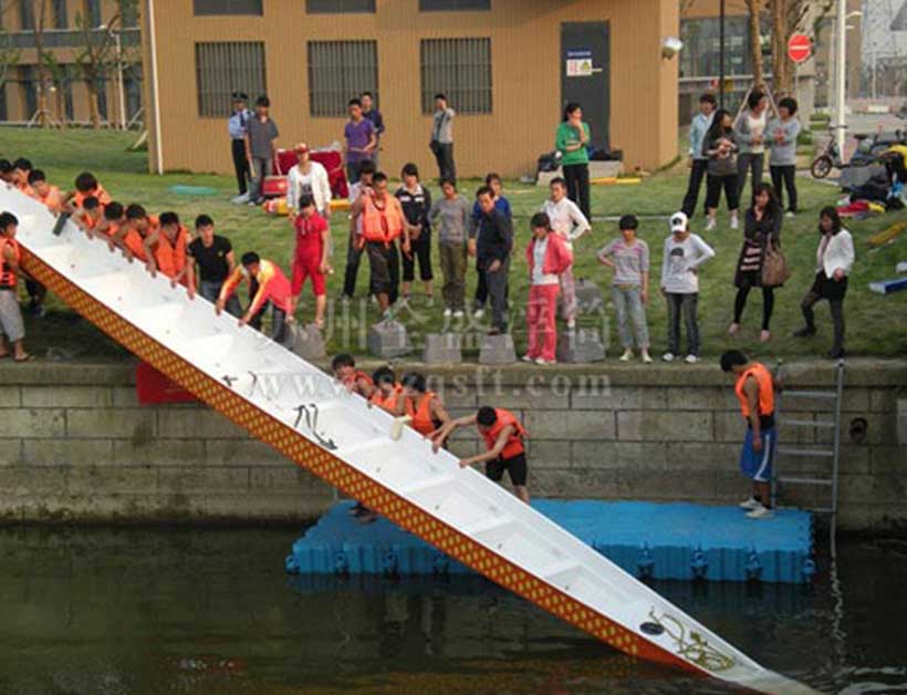 苏州外包学院龙舟赛水上平台